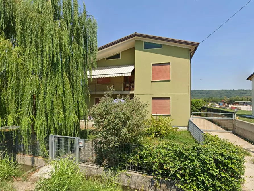 Casa indipendente in vendita in Via Sant'Eurosia, 10 a Volpago Del Montello