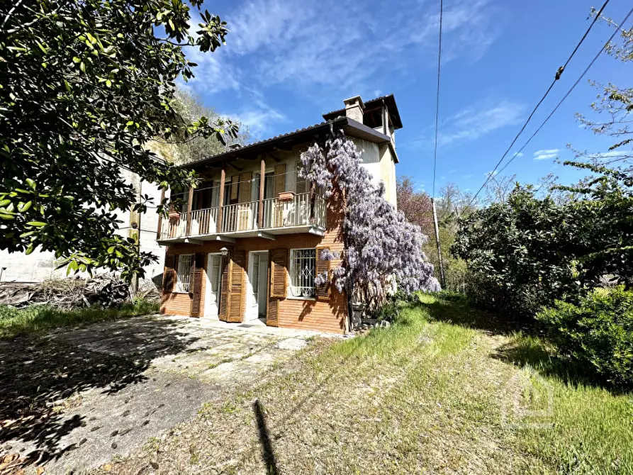 Casa indipendente in vendita in Frazione Valzeglio 4 a Cisterna D'asti