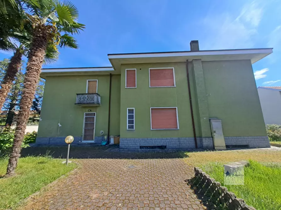 Villa in vendita in Via Ronchi a Robecchetto Con Induno