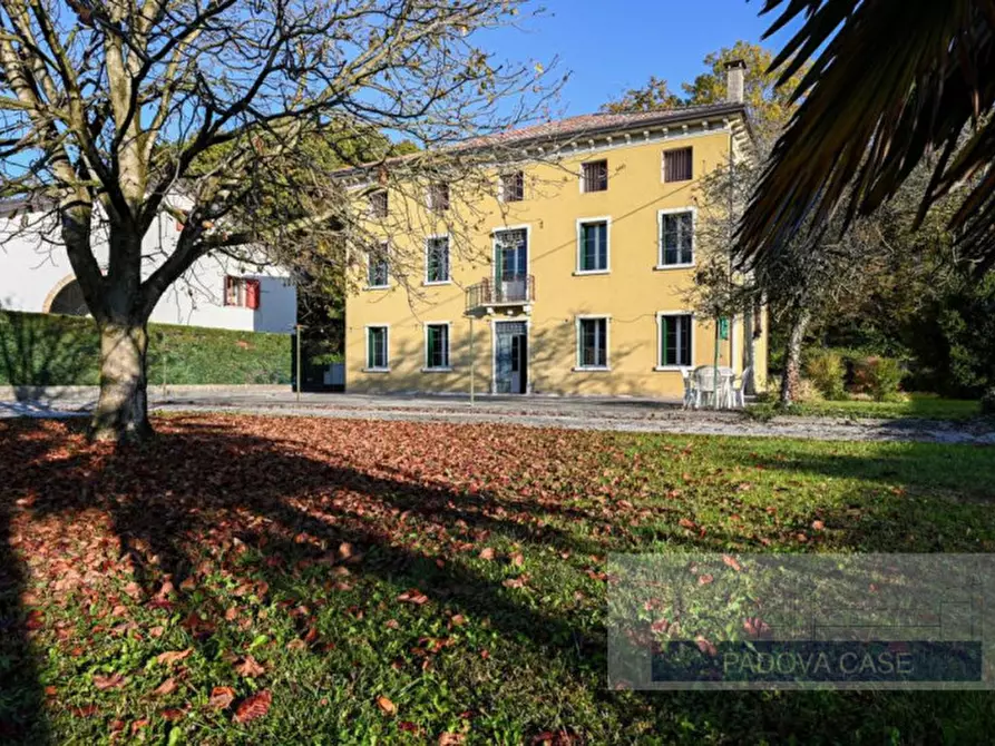 Palazzo in vendita a Abano Terme