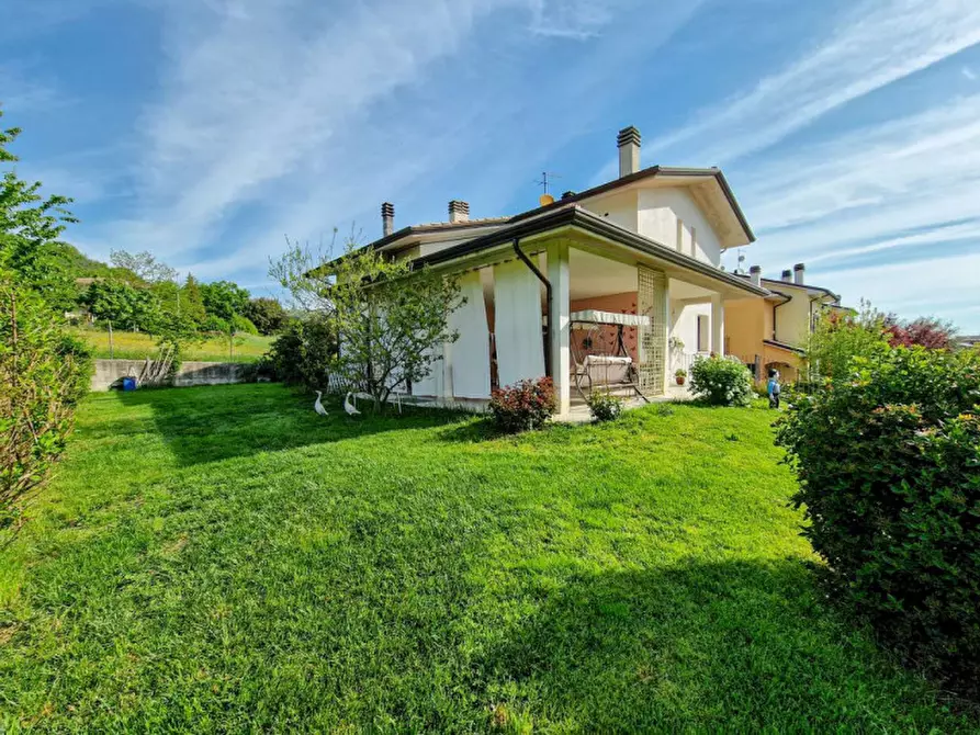 Casa indipendente in vendita in via Giuseppe Garibaldi a Belforte All'isauro
