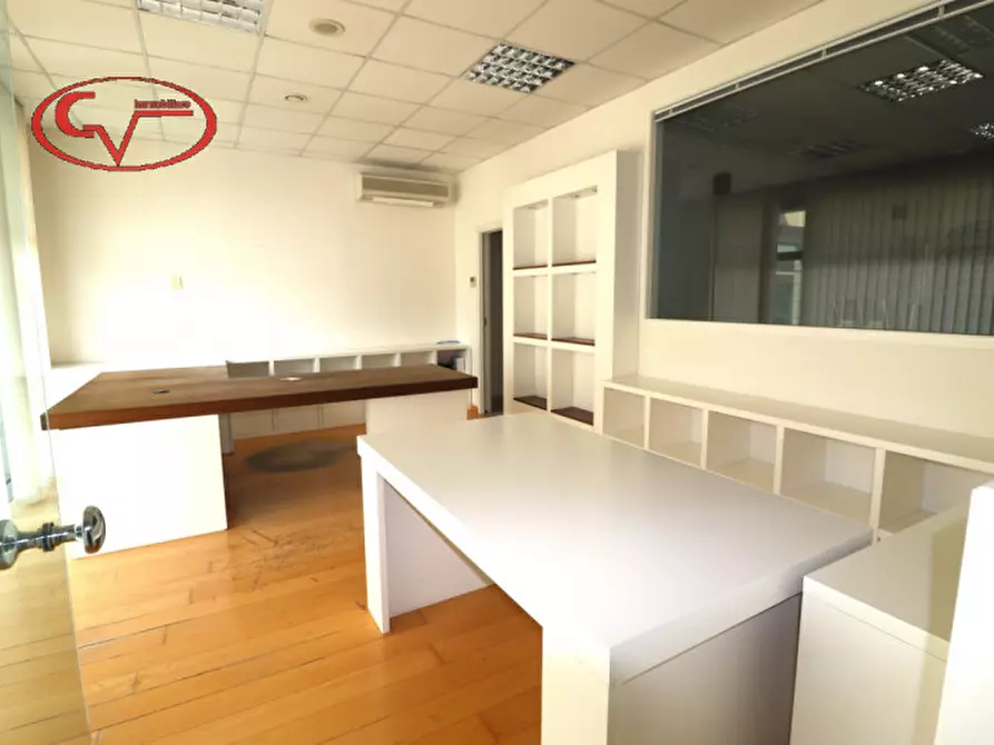 Ufficio in vendita in Via Maiorana a Montevarchi