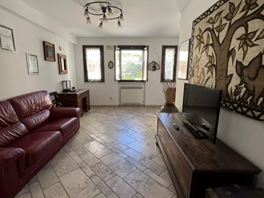 Appartamento in vendita in Via Baroccio a Senigallia