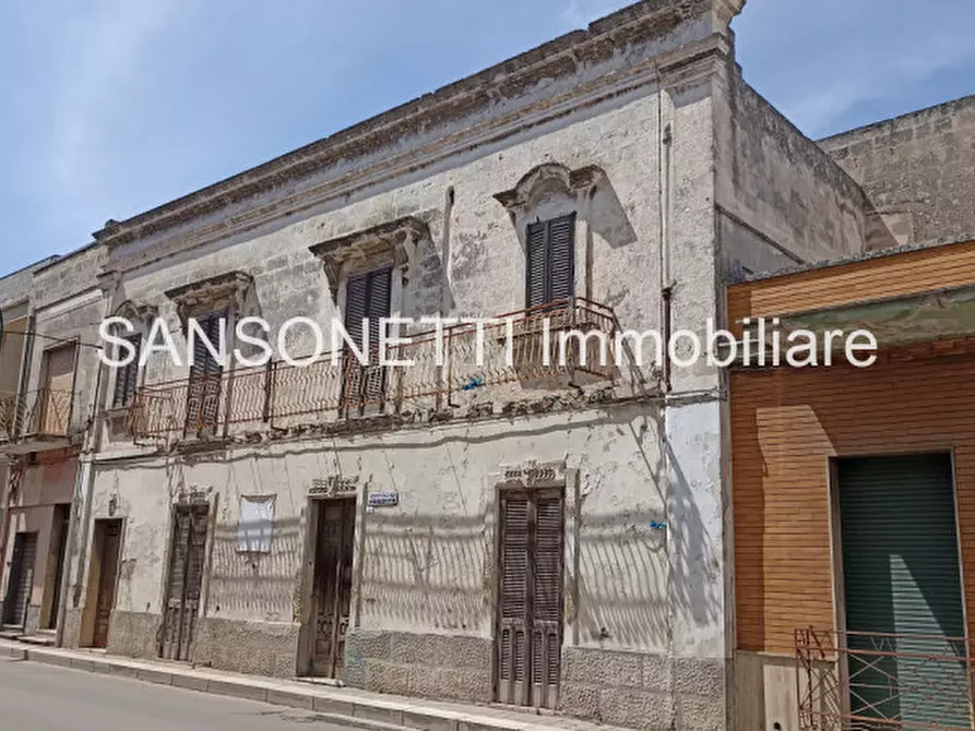 Palazzo in vendita in C.so Umberto I a San Pancrazio Salentino