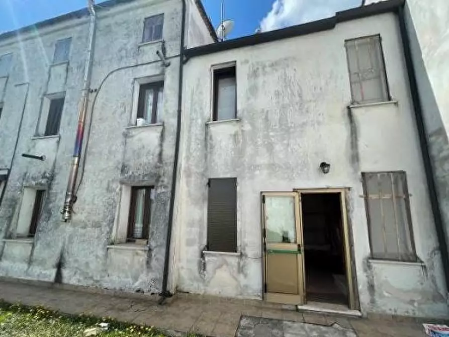 Palazzo in vendita in STRADA BUGATTE 7 a Borgo Mantovano