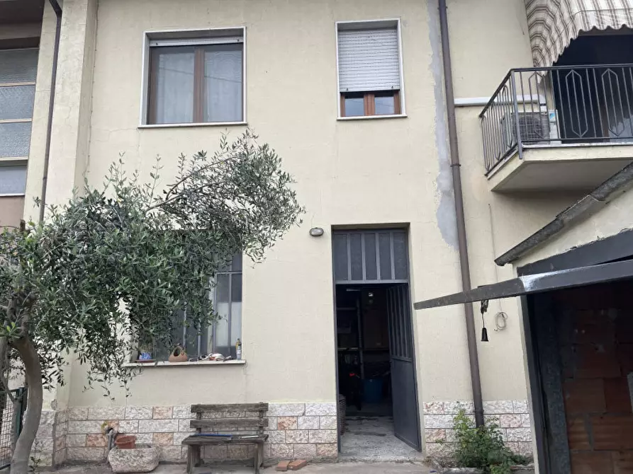 Casa bifamiliare in vendita in Via Caltrane a Bovolone