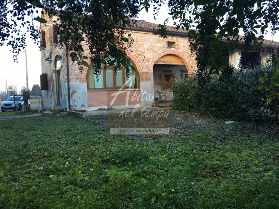 Rustico / casale in vendita in Lobia a San Giorgio In Bosco