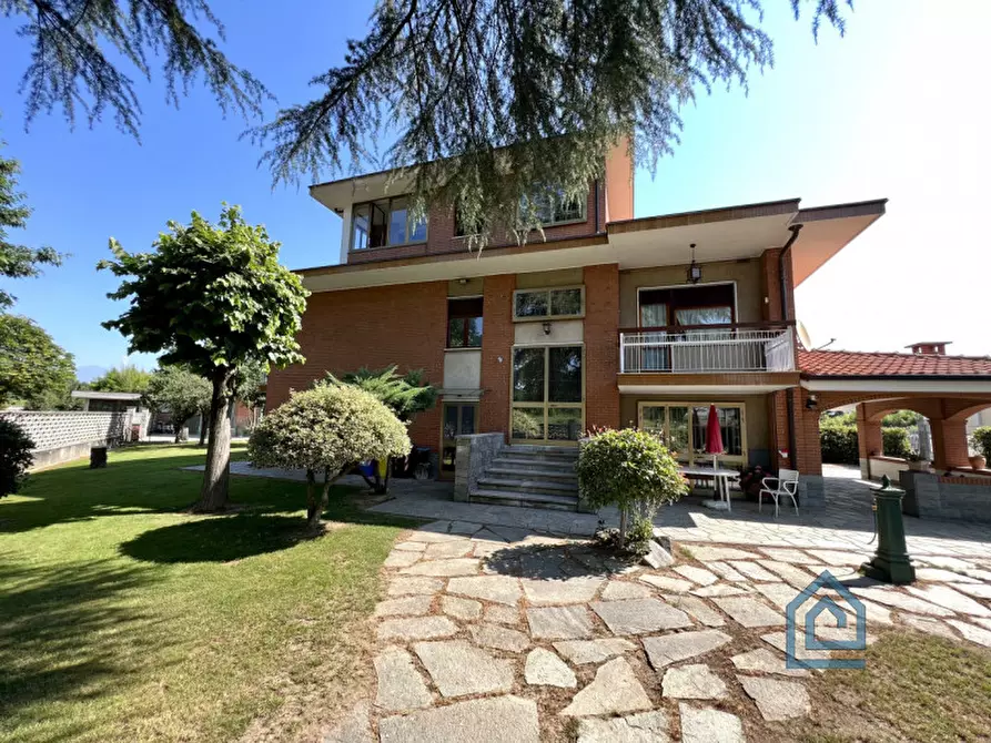 Casa trifamiliare in vendita in Via Rivarolo Bossole 1 a Lombardore