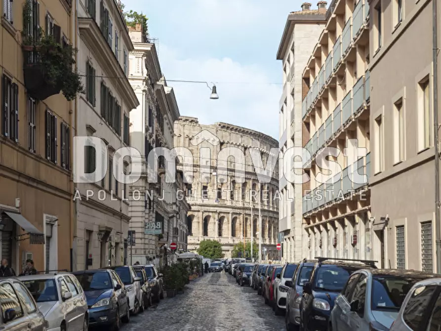 Appartamento in vendita in Via di San Giovanni in Laterano a Roma