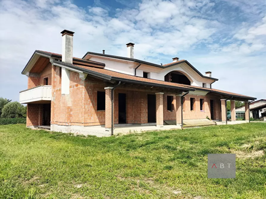Casa bifamiliare in vendita a San Martino Di Lupari