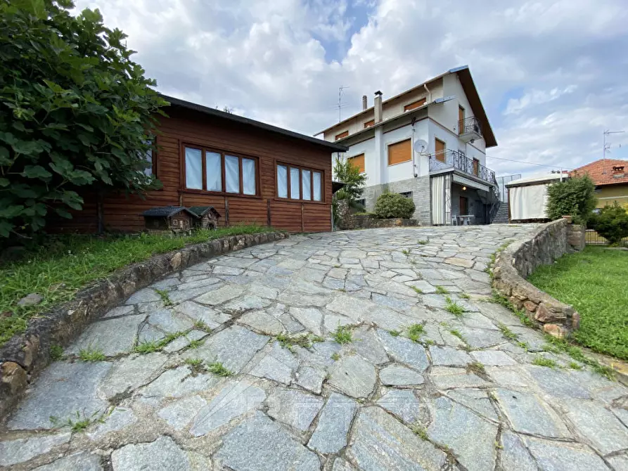 Villa in vendita in Via Cervino 17 a Gattinara