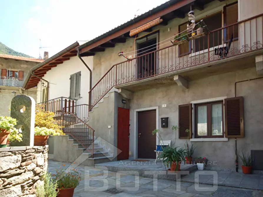 Casa indipendente in vendita in via Bionda a Mergozzo