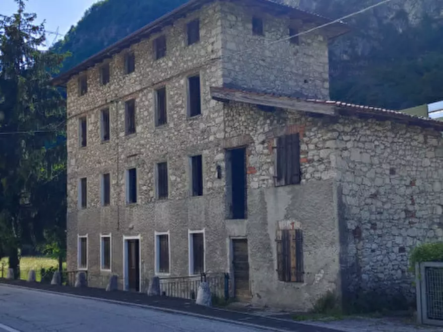 Rustico / casale in vendita in Via Montegrappa a Valbrenta
