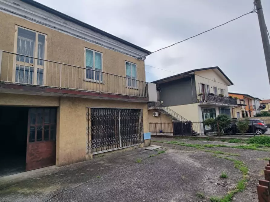 Casa indipendente in vendita in via roma a Correzzola