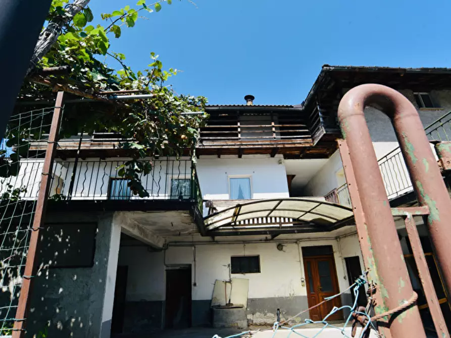 Casa indipendente in vendita in Corso Centrale 14 a Levico Terme