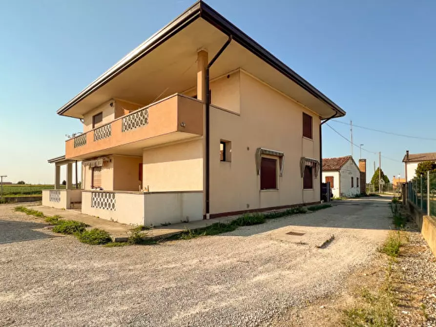 Casa indipendente in vendita a Correzzola