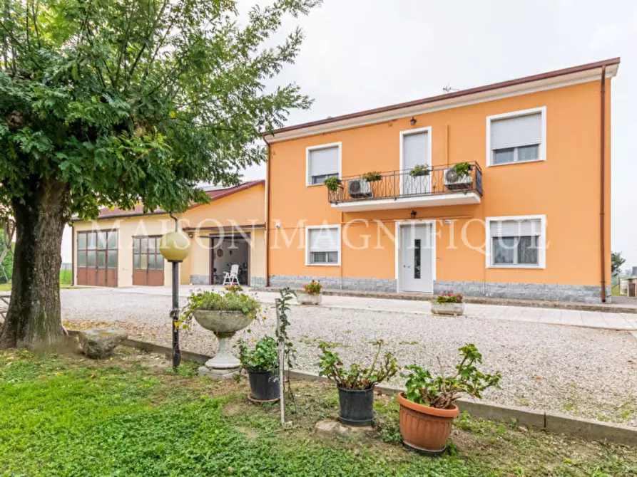 Villa in vendita in Via Provinciale 103 a Bondeno