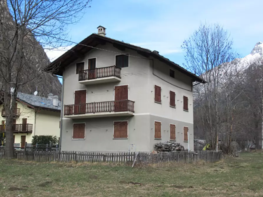 Casa indipendente in vendita in Frazione Arcesaz a Brusson