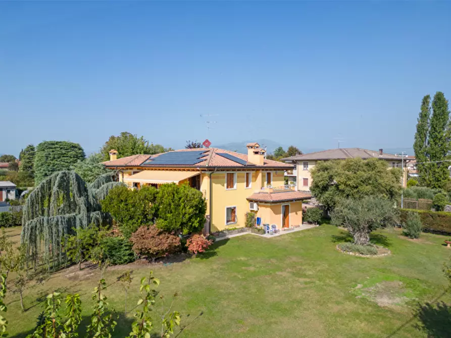 Villa in vendita in Via Prati a Bussolengo