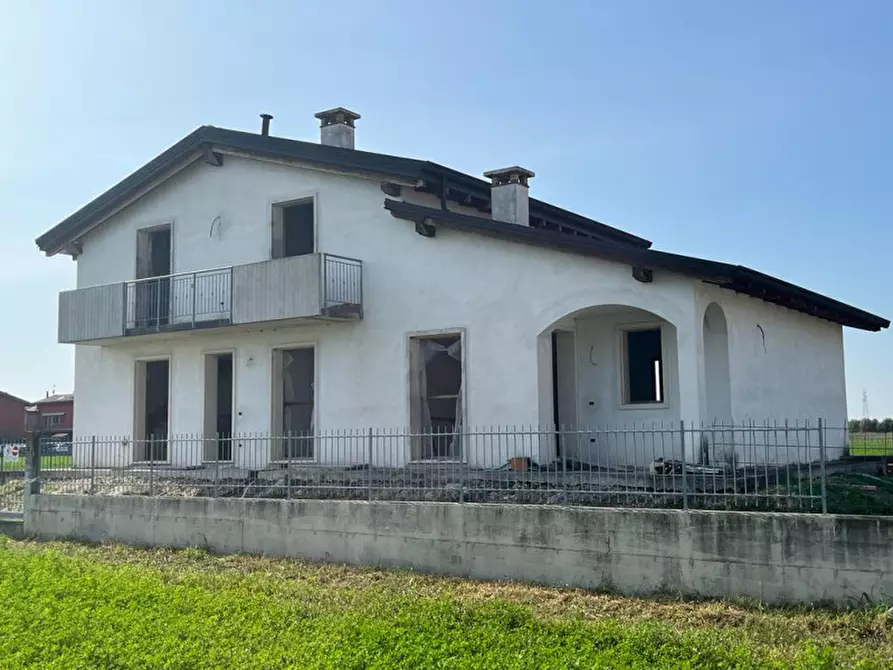 Casa bifamiliare in vendita in Vigasio a Vigasio