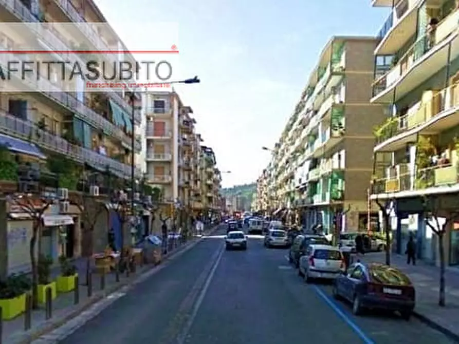 Attività commerciale in affitto in Via Spartaco a Napoli