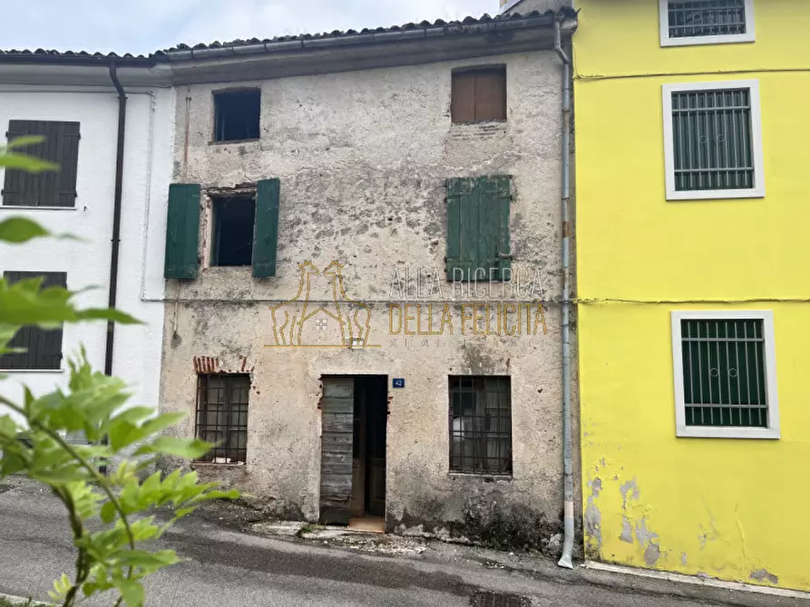 Casa indipendente in vendita in Via Lesina 20 a Santorso