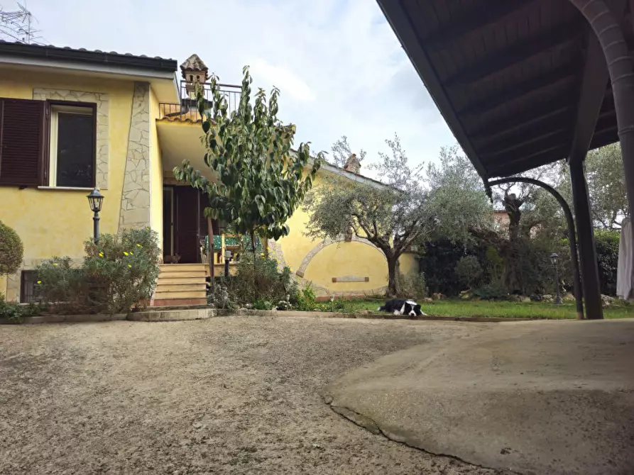 Villa in vendita in Via Montefalcione a Roma