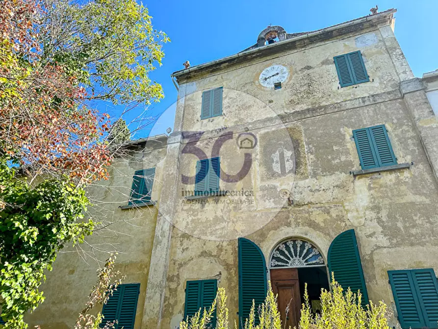 Villa in vendita in Le Pietre a Arezzo