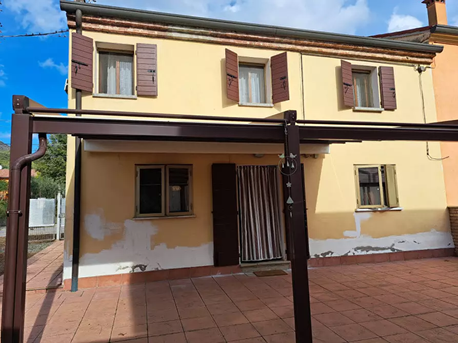 Casa bifamiliare in vendita in Via Valbona a Lozzo Atestino