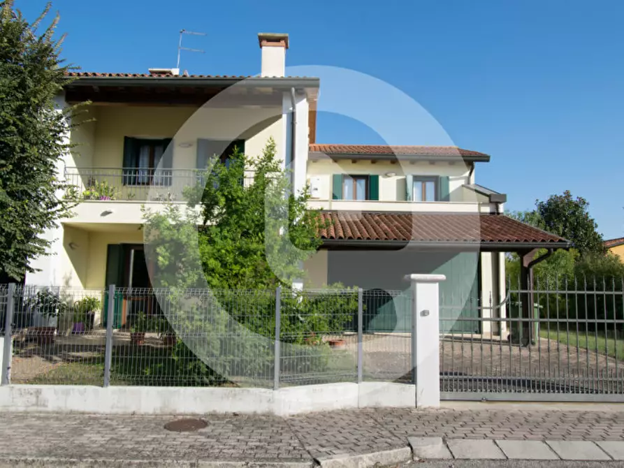 Casa bifamiliare in vendita a Santa Giustina In Colle