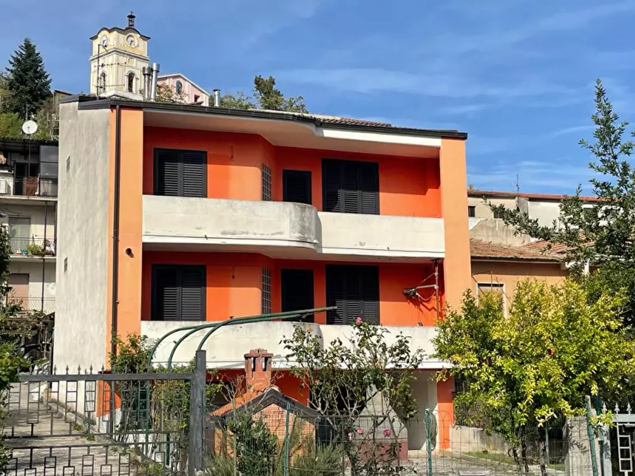 Casa indipendente in vendita in Piazza Isabella Morra a Paternò