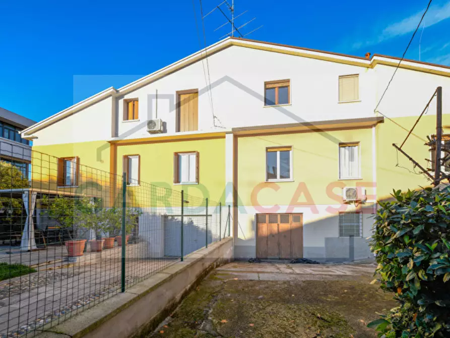 Casa bifamiliare in vendita in Via Mantova a Montichiari