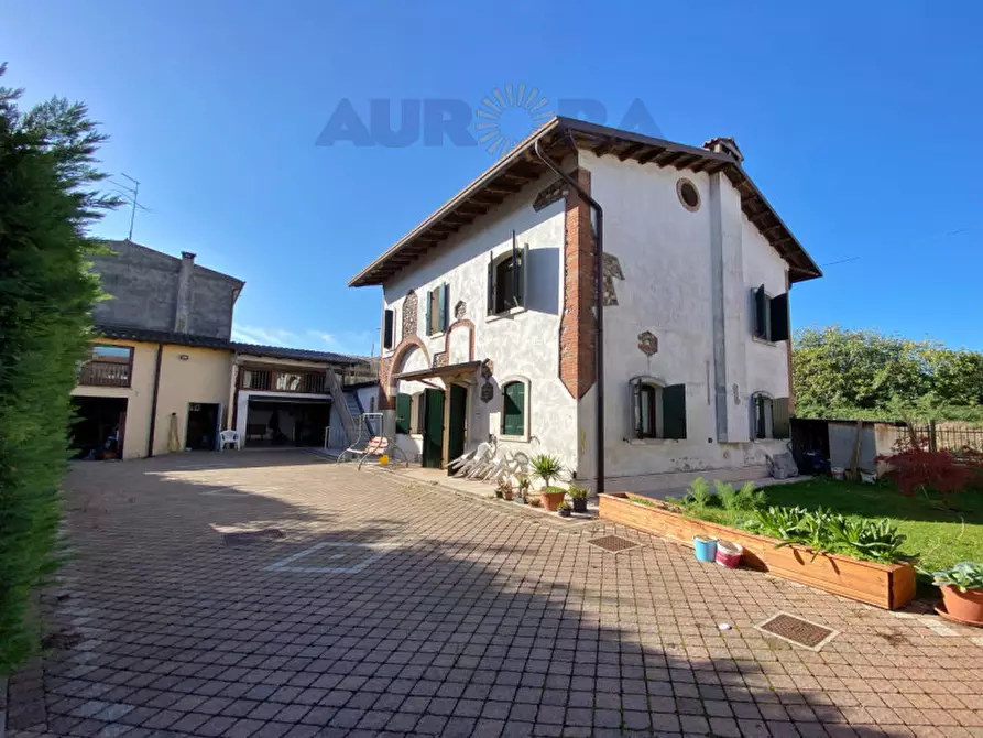 Villa in vendita in Villafranca a Villafranca Di Verona