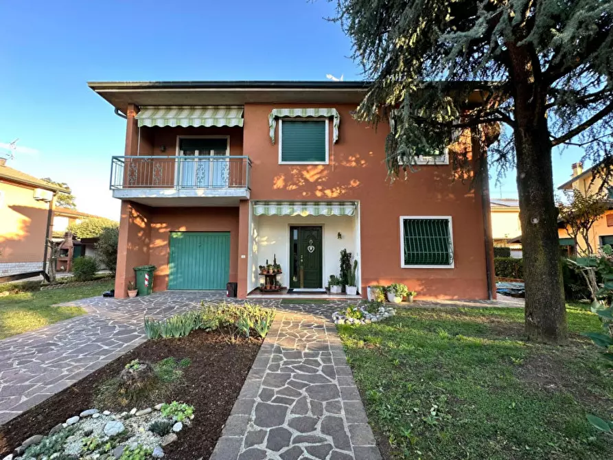 Villa in vendita in Via Dante Alighieri a Rezzato