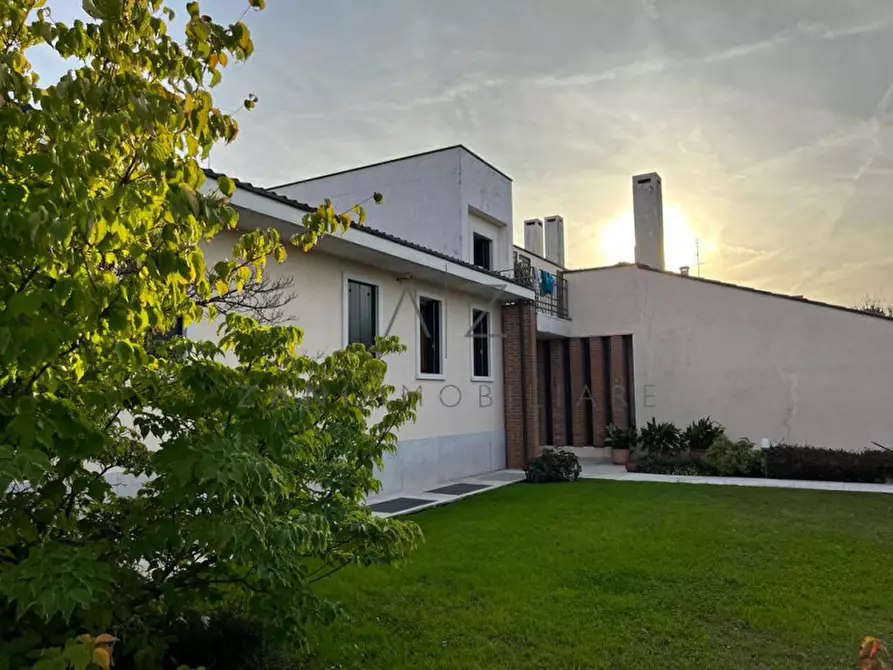 Casa indipendente in vendita in Via Postioma a Castelfranco Veneto