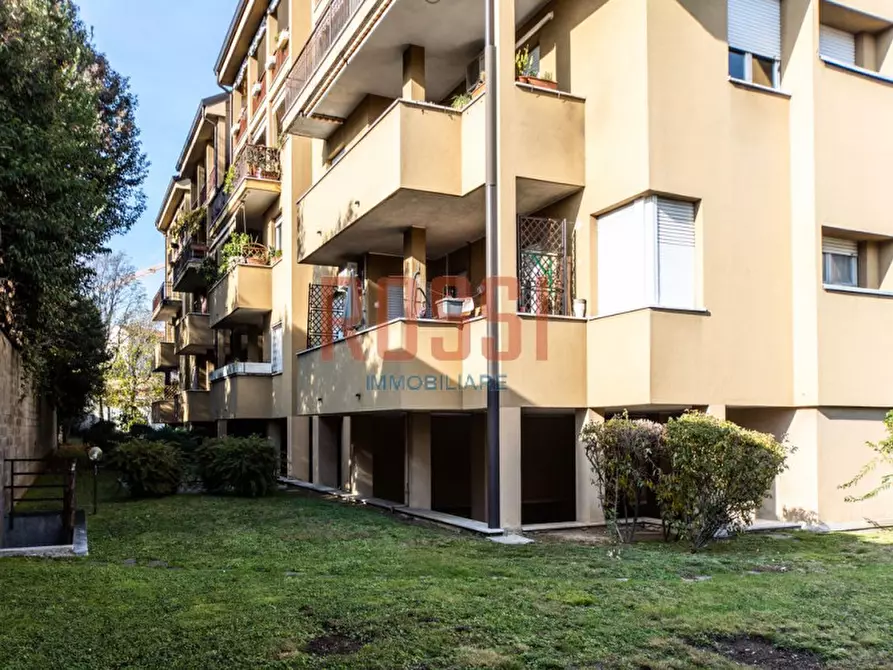 Appartamento in vendita in VIA BORGAZZI 48 a Monza