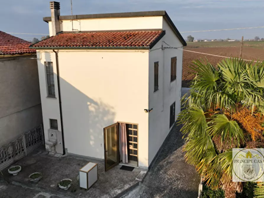 Casa indipendente in vendita in Via Roma a Vescovana