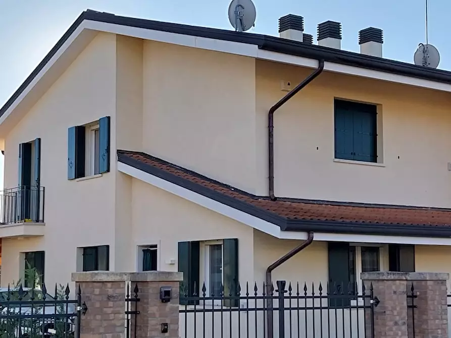 Casa bifamiliare in vendita a Camponogara