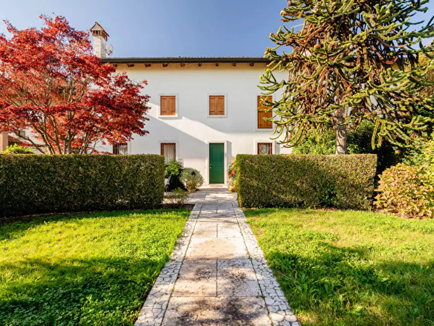 Villa in vendita in Strada della Paglia a Vicenza