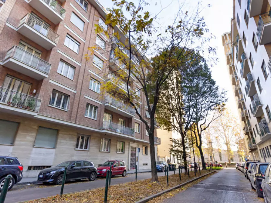 Appartamento in vendita in Via Fratelli Carando 6 a Torino