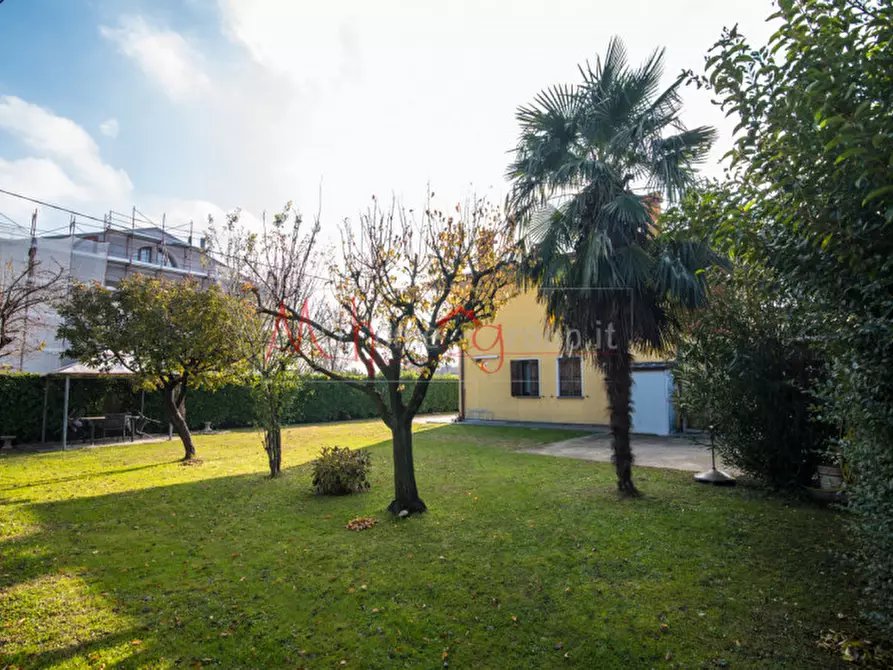 Villa in vendita in Via Marconi a Ponte San Nicolo'