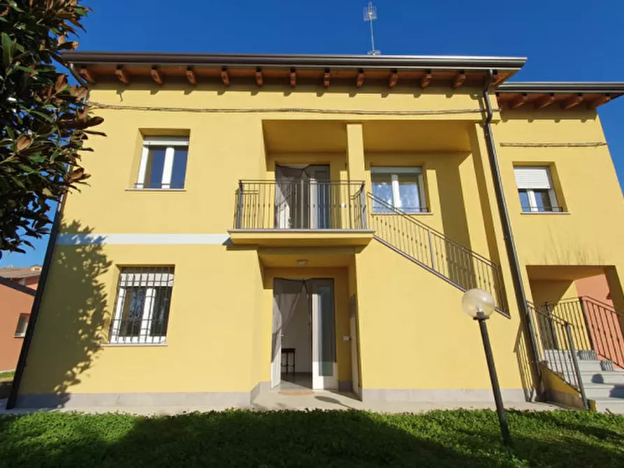 Casa bifamiliare in vendita in VIA DON MINZONI a Novi Di Modena