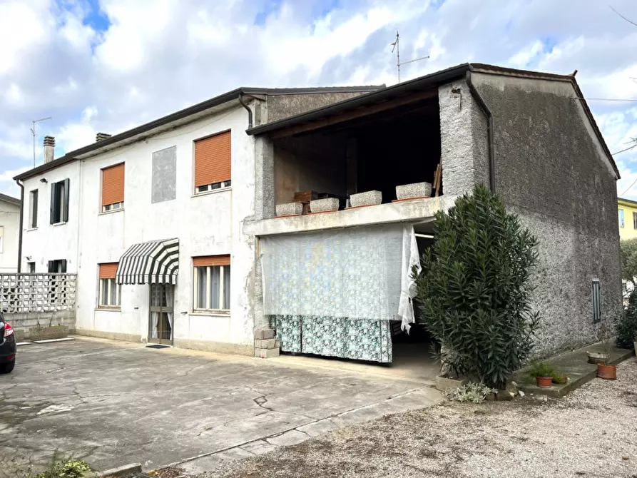 Villetta a schiera in vendita in Via Pezze Lunghe a Poiana Maggiore
