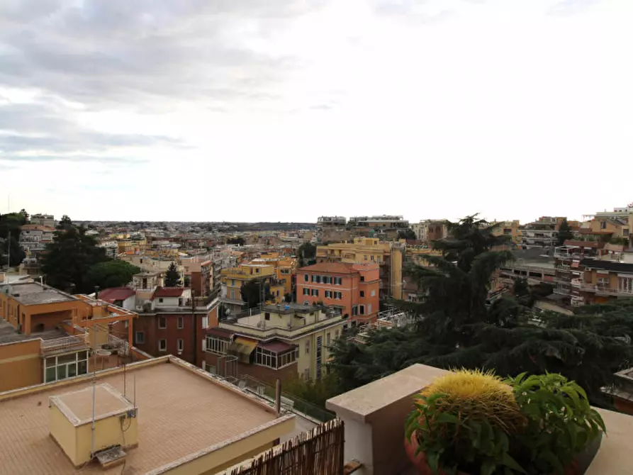 Appartamento in vendita in Piazzale Delle Medaglie D'oro a Roma