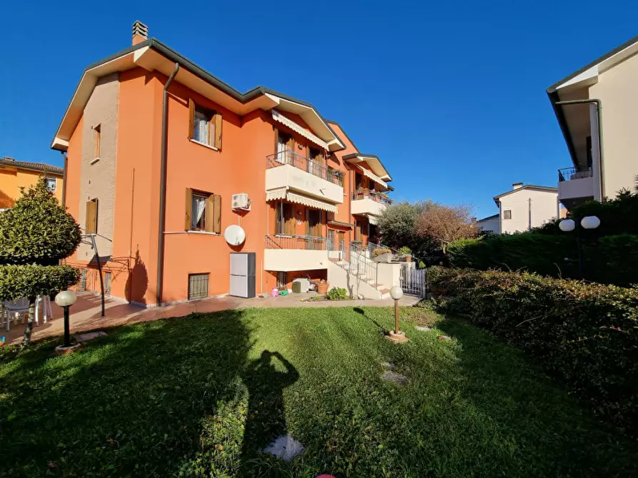 Casa trifamiliare in vendita in via genova a Villafranca Padovana