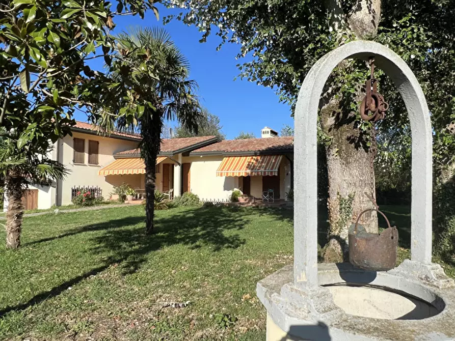 Villa in vendita in Correzzola a Correzzola