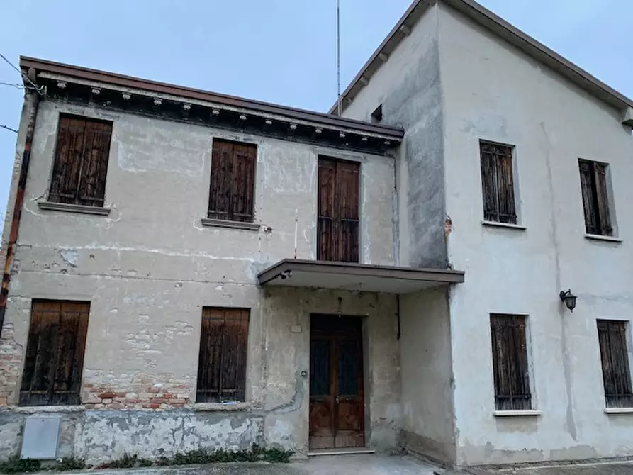 Casa indipendente in vendita in via Armistizio 35 a Padova