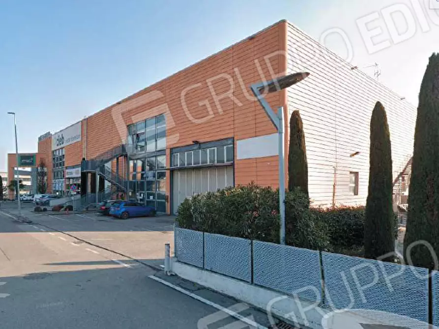 Capannone industriale in vendita in VIA ALESSANDRO VOLTA 1 a Villafranca Di Verona