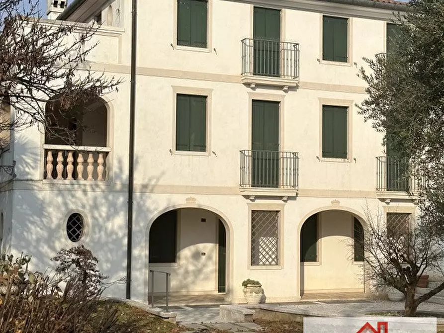 Casa indipendente in vendita a Volpago Del Montello