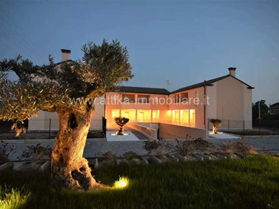 Casa bifamiliare in vendita in Via Rivella 27 a Battaglia Terme